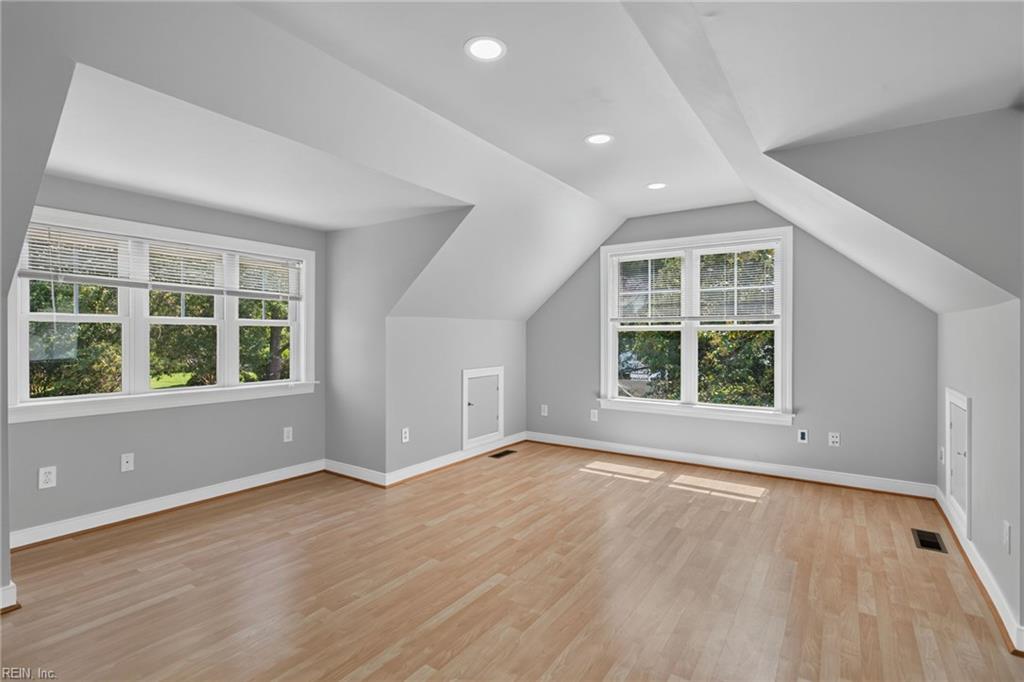 9008 Planters Xing Property Photo 25