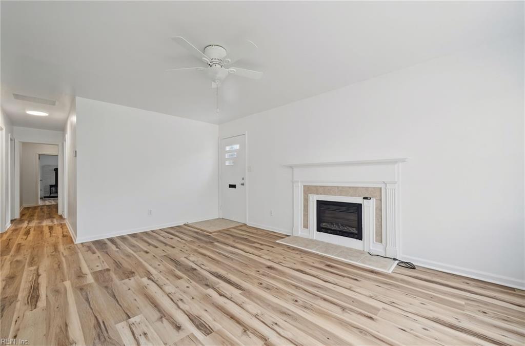 902 Center Ave Property Photo 4