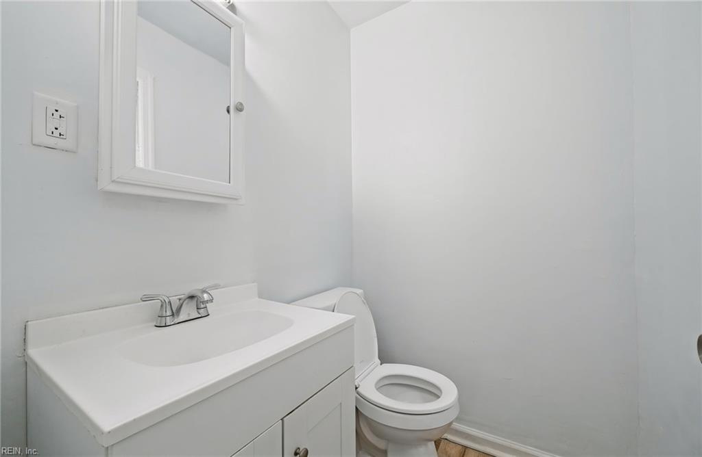 902 Center Ave Property Photo 15