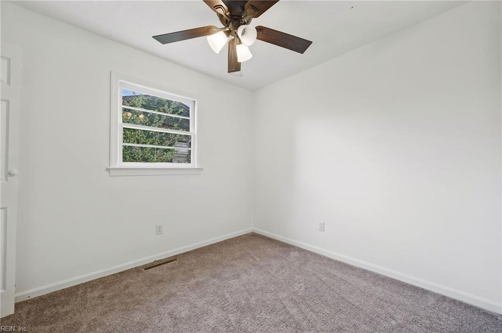 902 Center Ave Property Photo 16