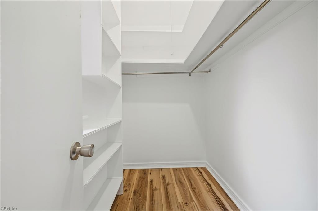 902 Center Ave Property Photo 24
