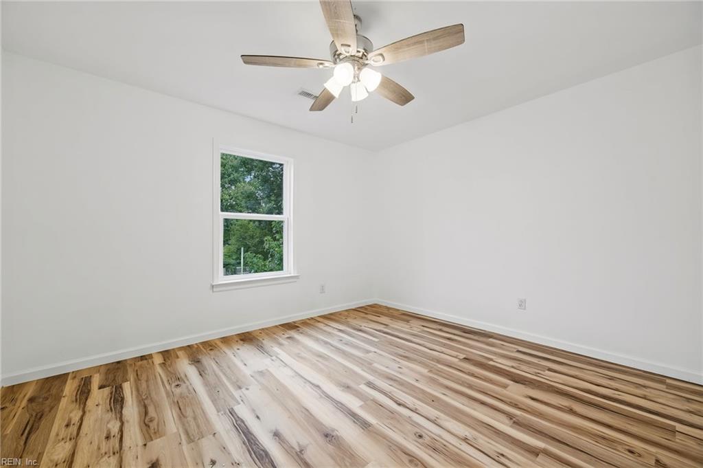 902 Center Ave Property Photo 26