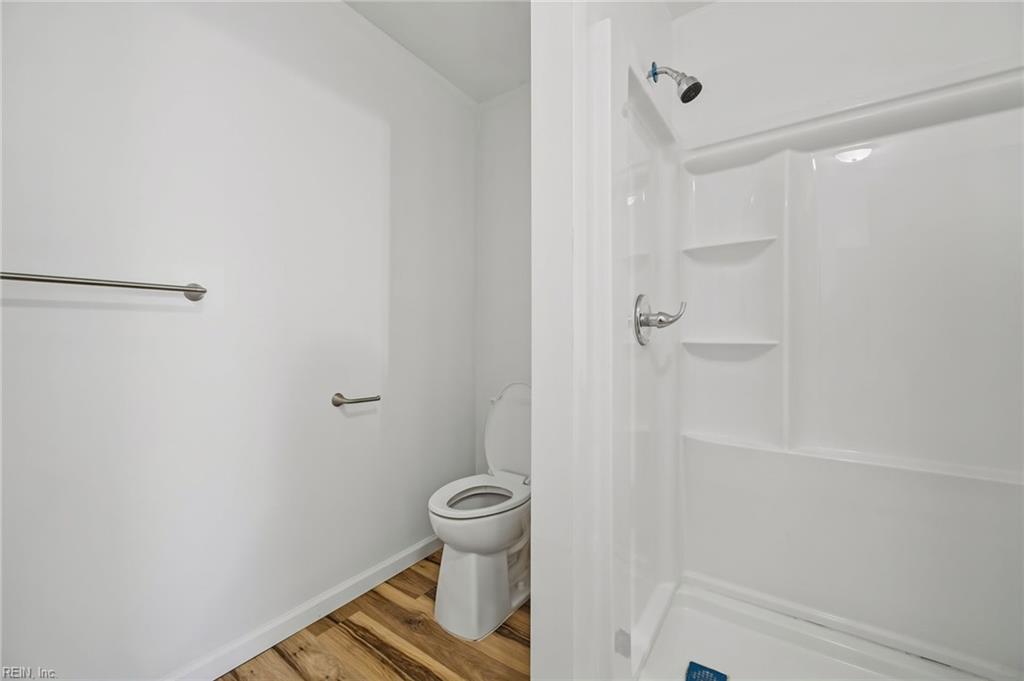 902 Center Ave Property Photo 32