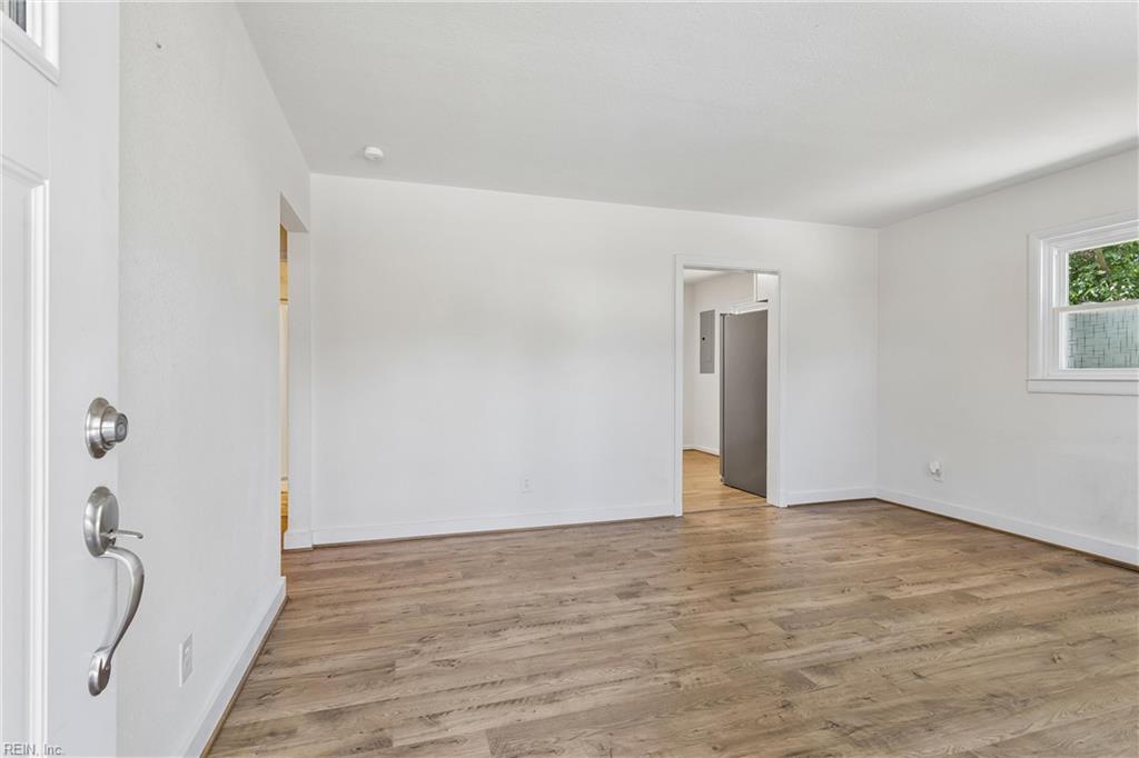 512 Dunning St Property Photo 4