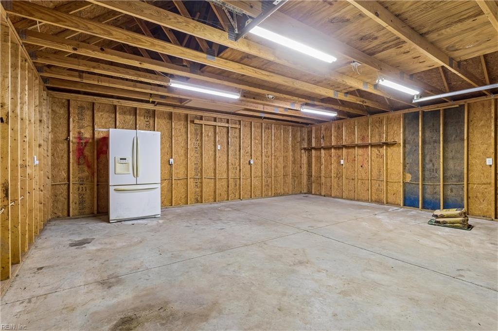 512 Dunning St Property Photo 37