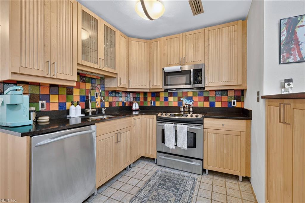3226 E Ocean View Ave Property Photo 10