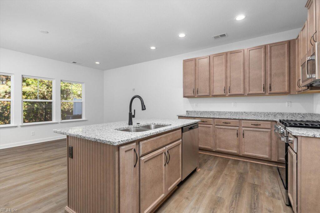 1004 Serene Rd Property Photo 3