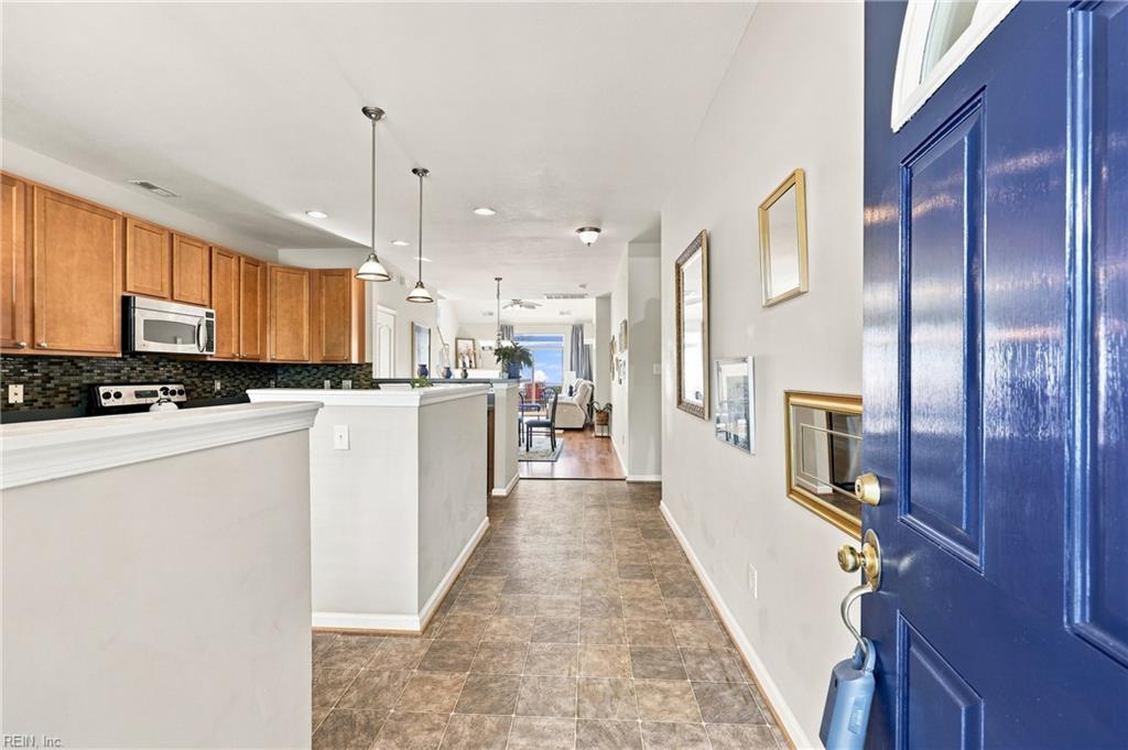 848 Devereaux Dr Property Photo 4