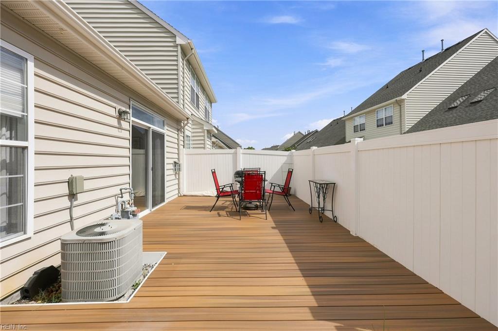848 Devereaux Dr Property Photo 36