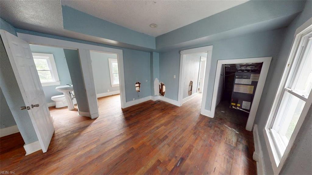 1618 Berkley Ave Property Photo 5