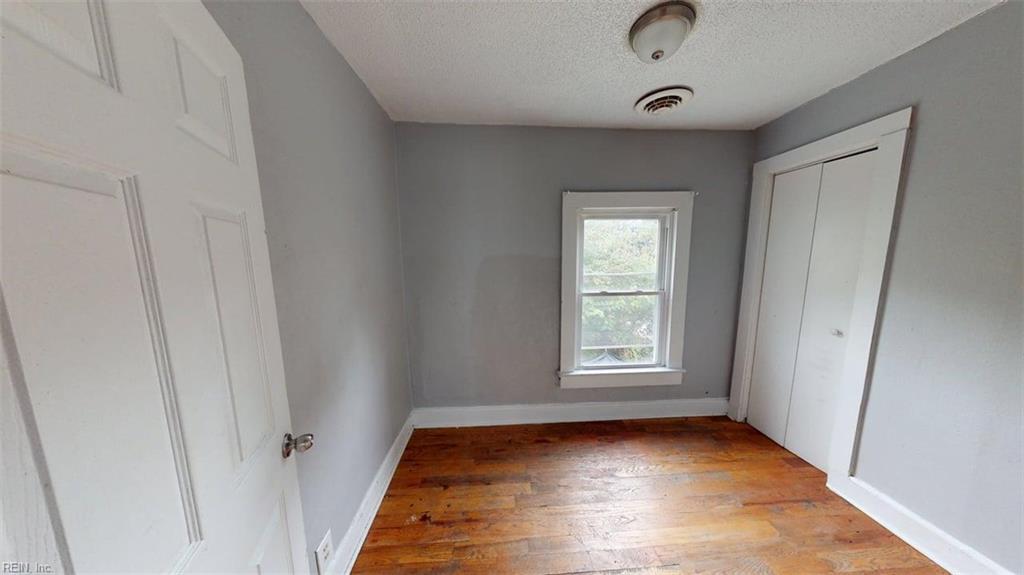 1618 Berkley Ave Property Photo 16