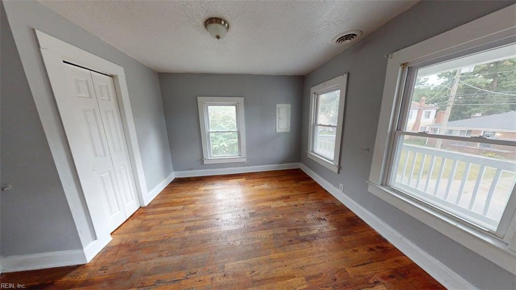 1618 Berkley Ave Property Photo 20