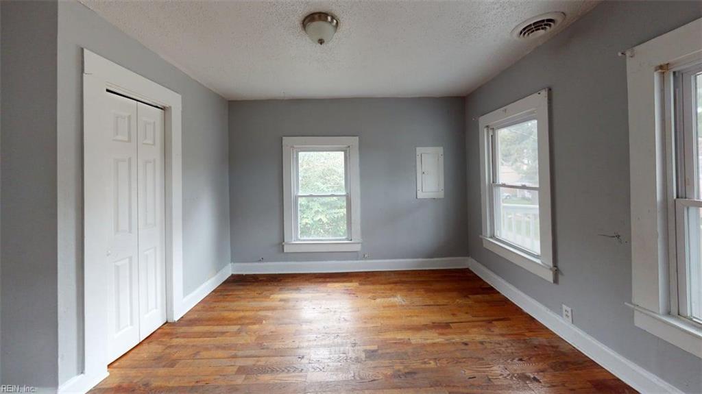 1618 Berkley Ave Property Photo 28