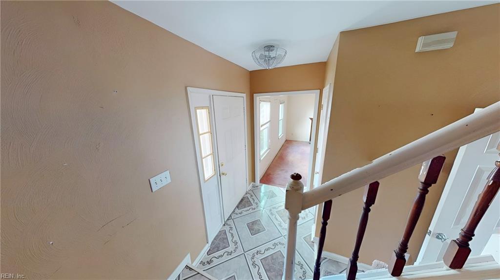 2609 Mossgate Ct Property Photo 3