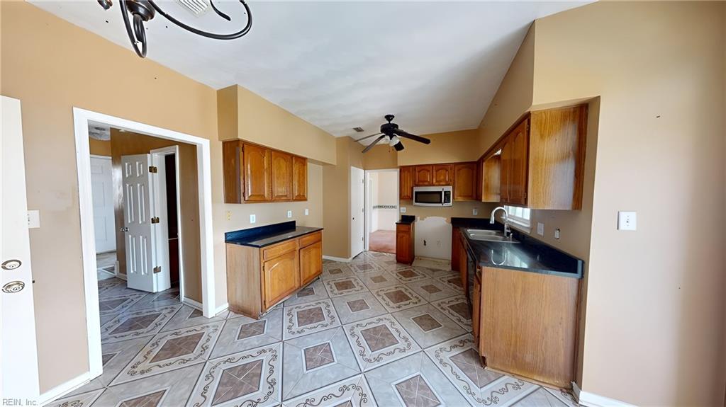 2609 Mossgate Ct Property Photo 11