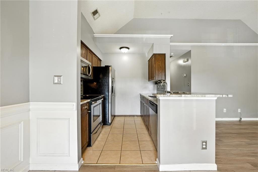 711 Rue Marseille Property Photo 8