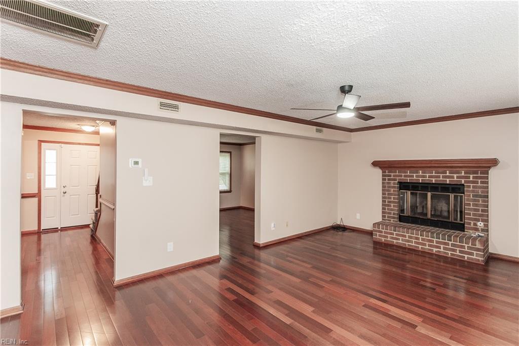 1612 Wasserman Ct Property Photo 5