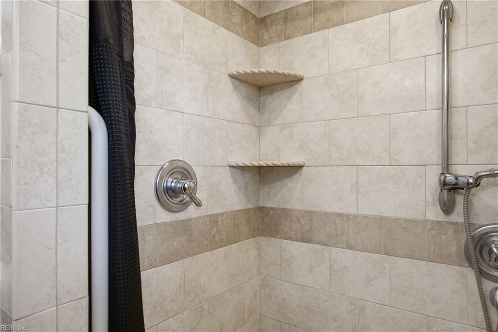 2536 E Little Creek Rd Property Photo 17
