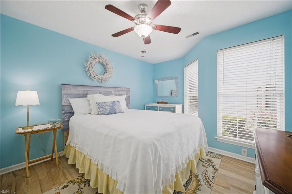 409 Harbour Pt Property Photo 14