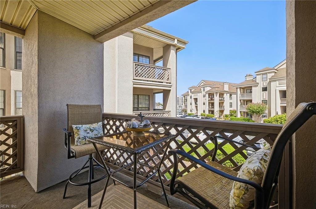 409 Harbour Pt Property Photo 16