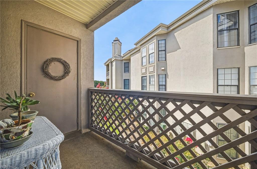 409 Harbour Pt Property Photo 17