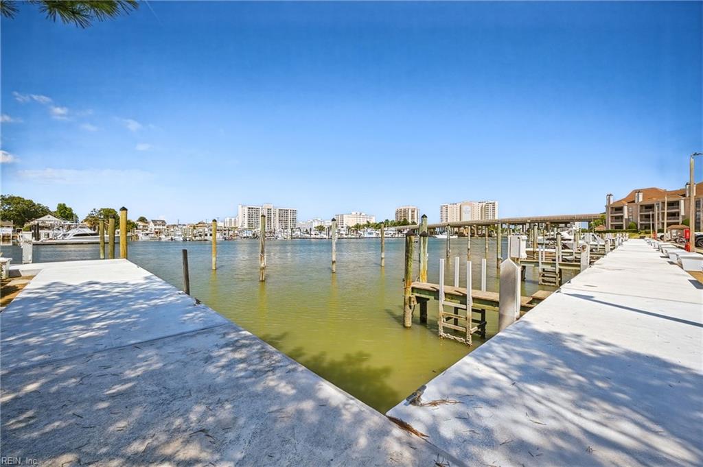 409 Harbour Pt Property Photo 18
