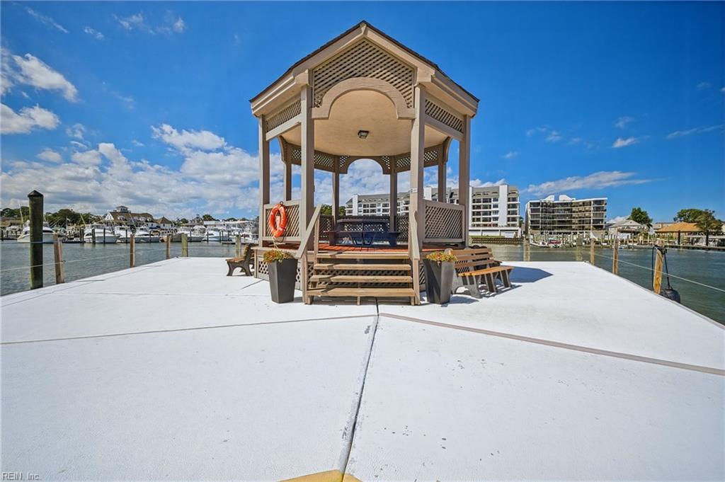 409 Harbour Pt Property Photo 19