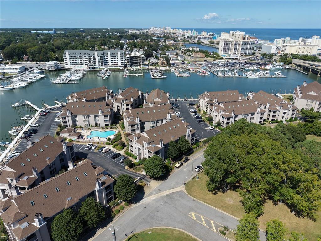 409 Harbour Pt Property Photo 22