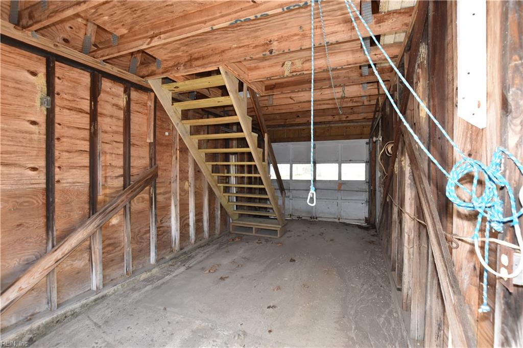 50 Banister Dr Property Photo 26
