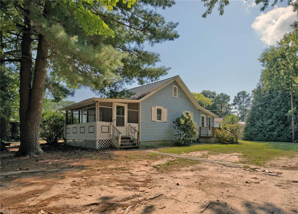 7275 Bray Rd Property Photo 1
