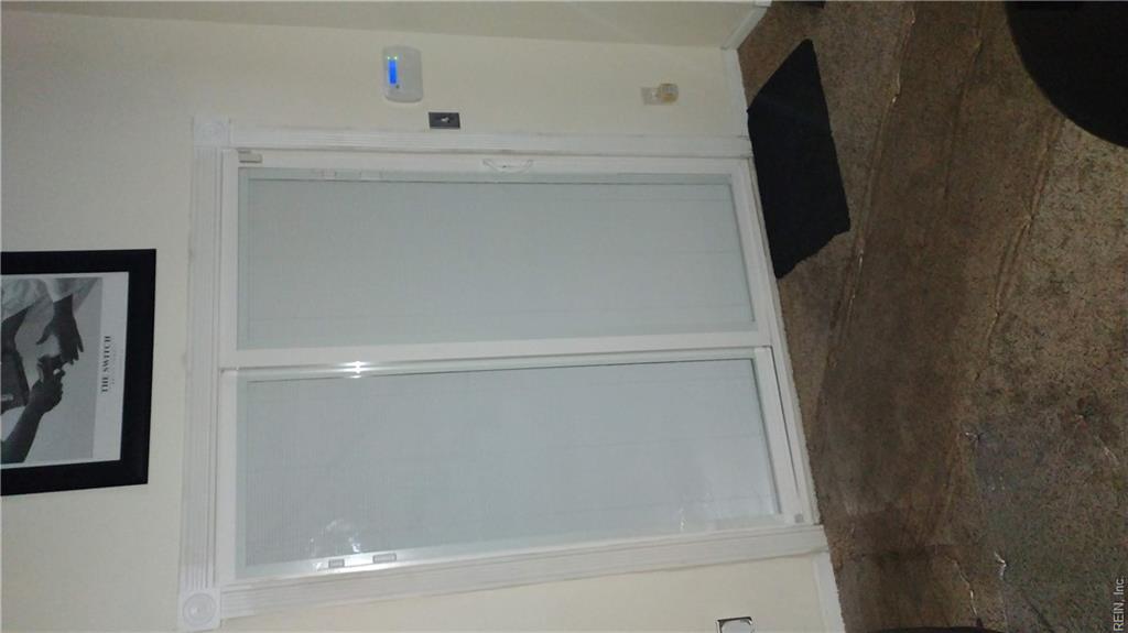 5670 Landfall Dr Property Photo 6