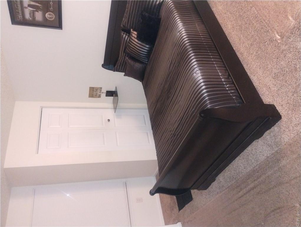 5670 Landfall Dr Property Photo 7