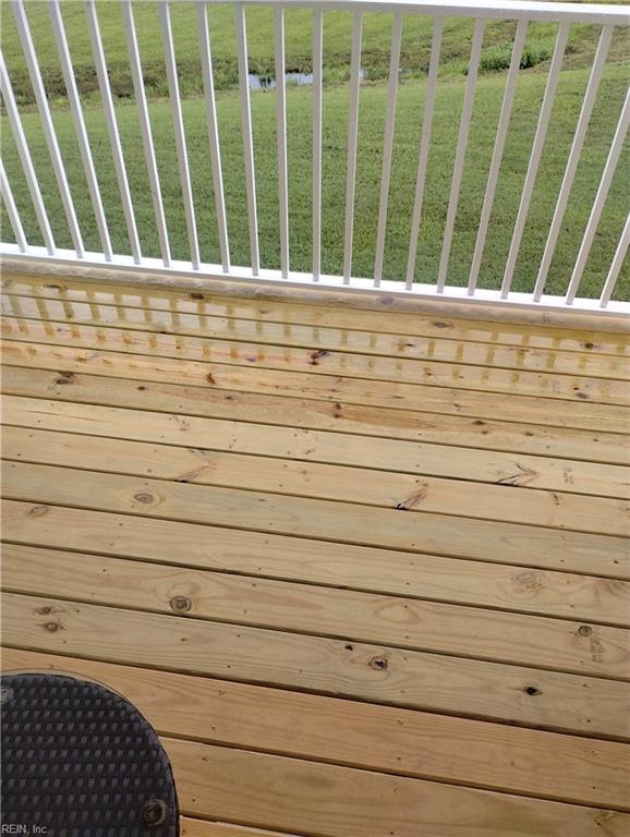 5670 Landfall Dr Property Photo 10