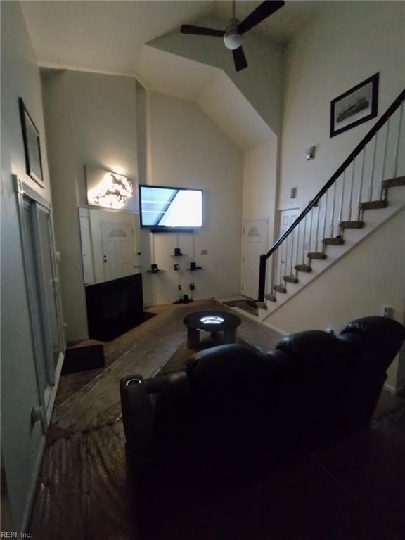 5670 Landfall Dr Property Photo 11