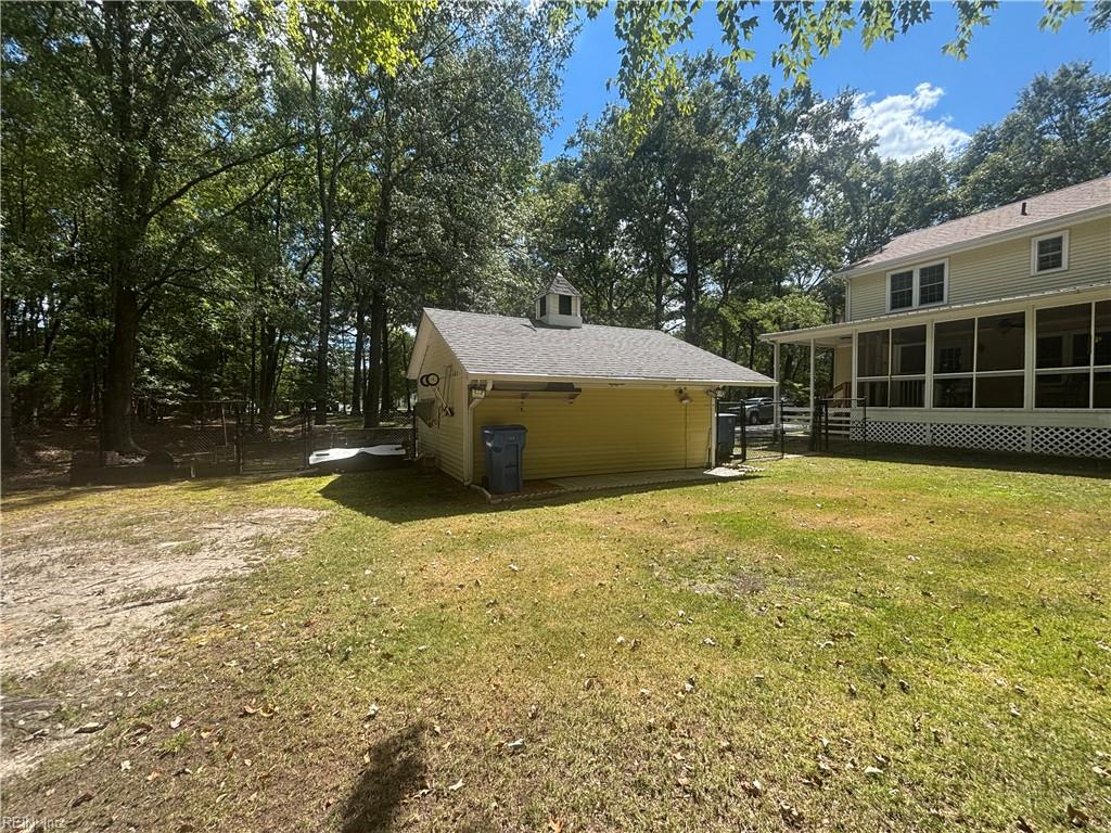33217 Pinecrest Dr Property Photo 33
