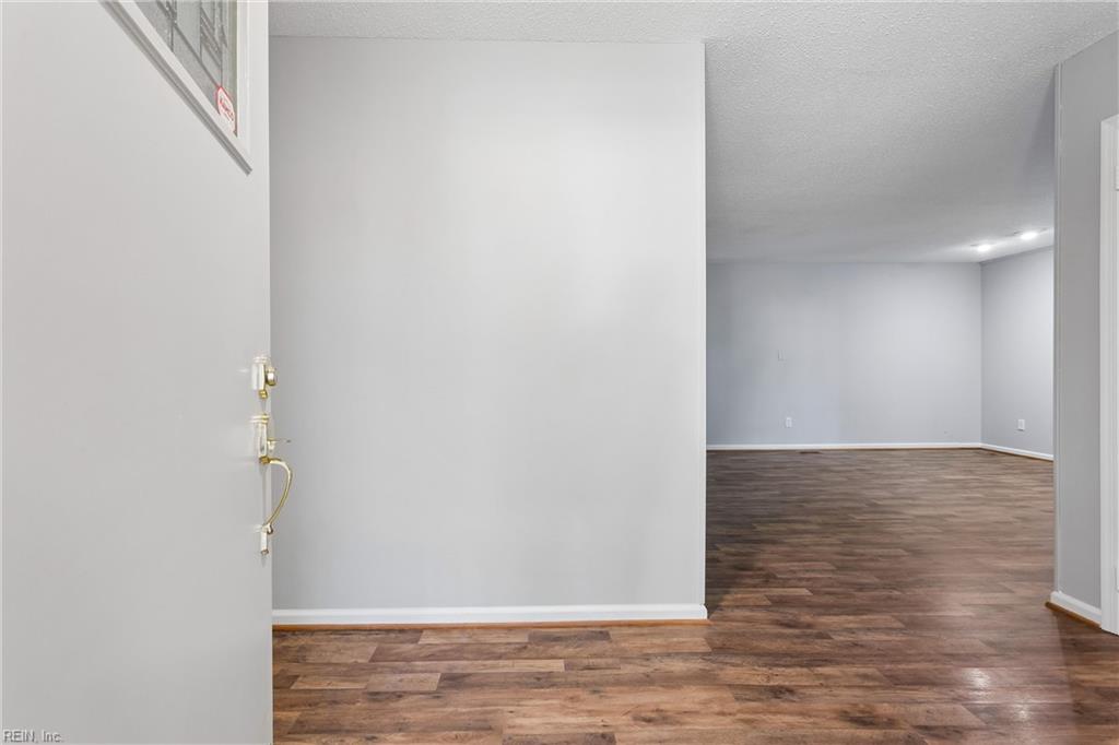 105 Mace St Property Photo 5