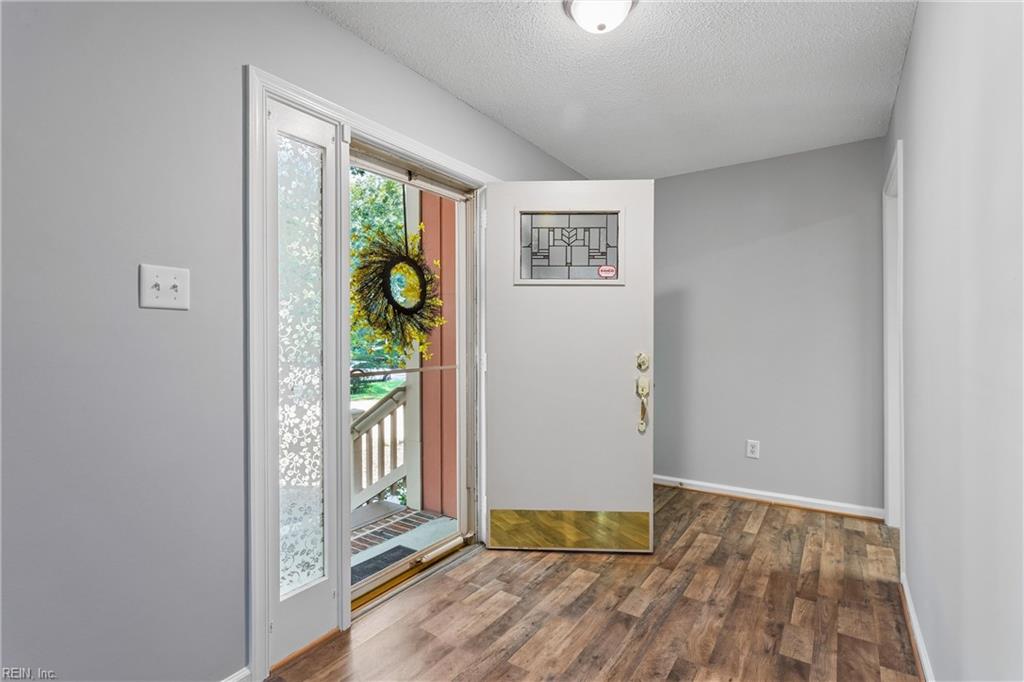 105 Mace St Property Photo 6