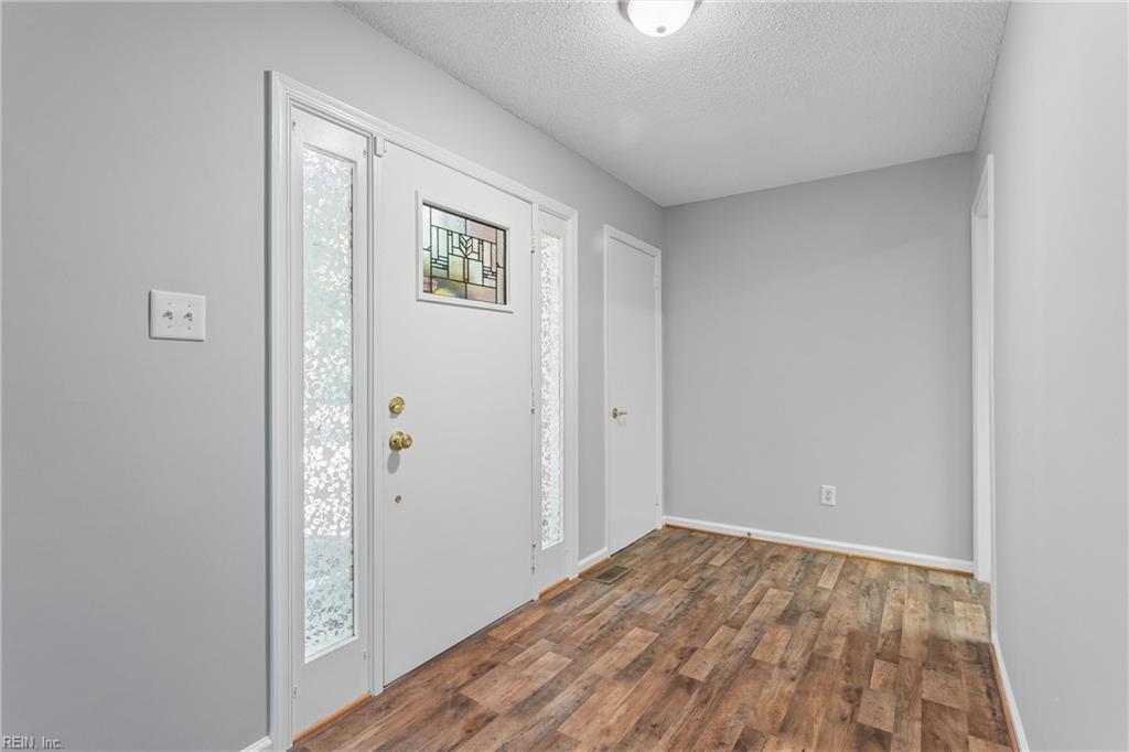 105 Mace St Property Photo 7