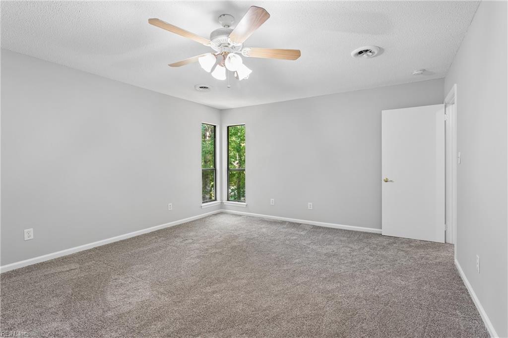105 Mace St Property Photo 28