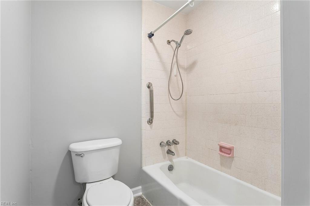 105 Mace St Property Photo 30