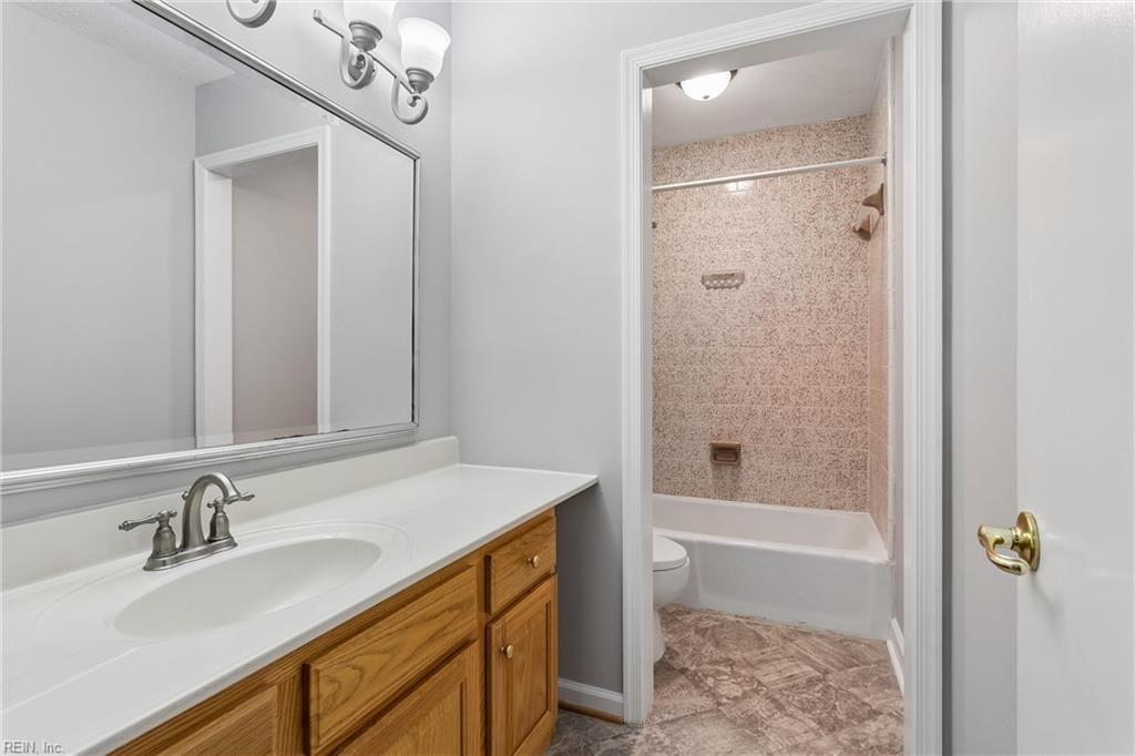 105 Mace St Property Photo 33