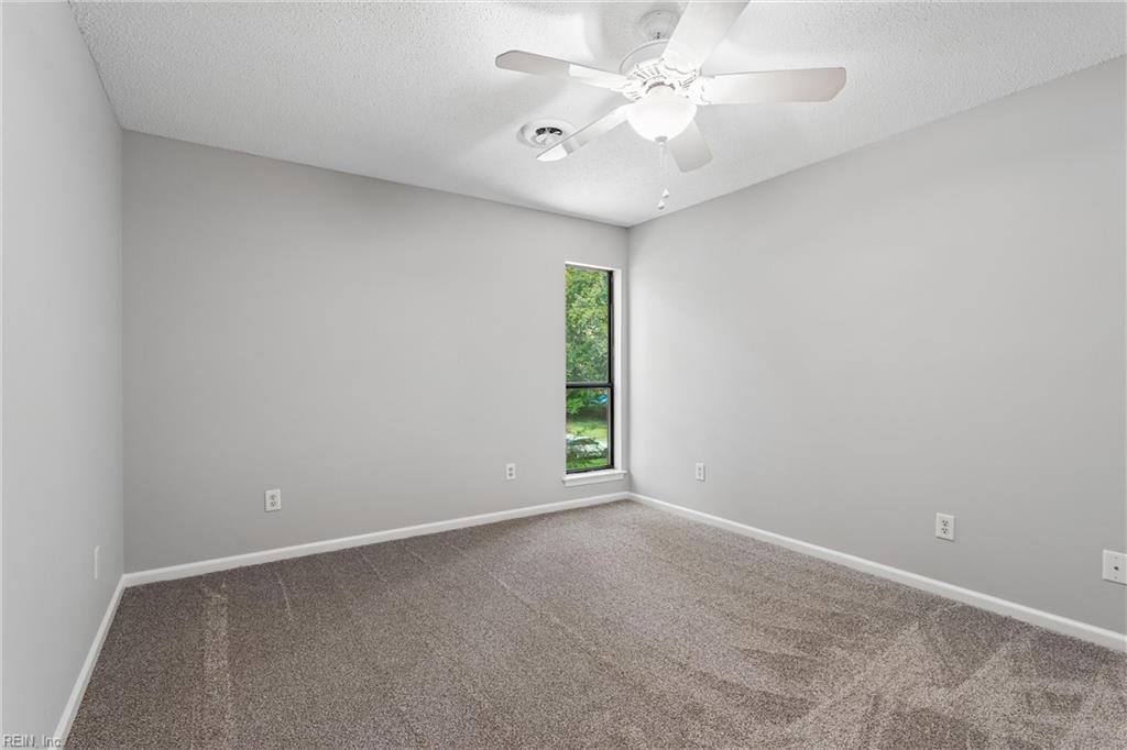 105 Mace St Property Photo 36