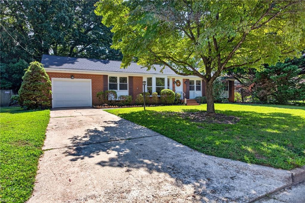 4353 Shorewood Dr Property Photo 3