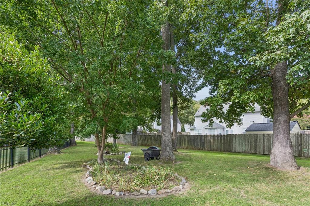 18 Thoroughbred Dr Property Photo 5