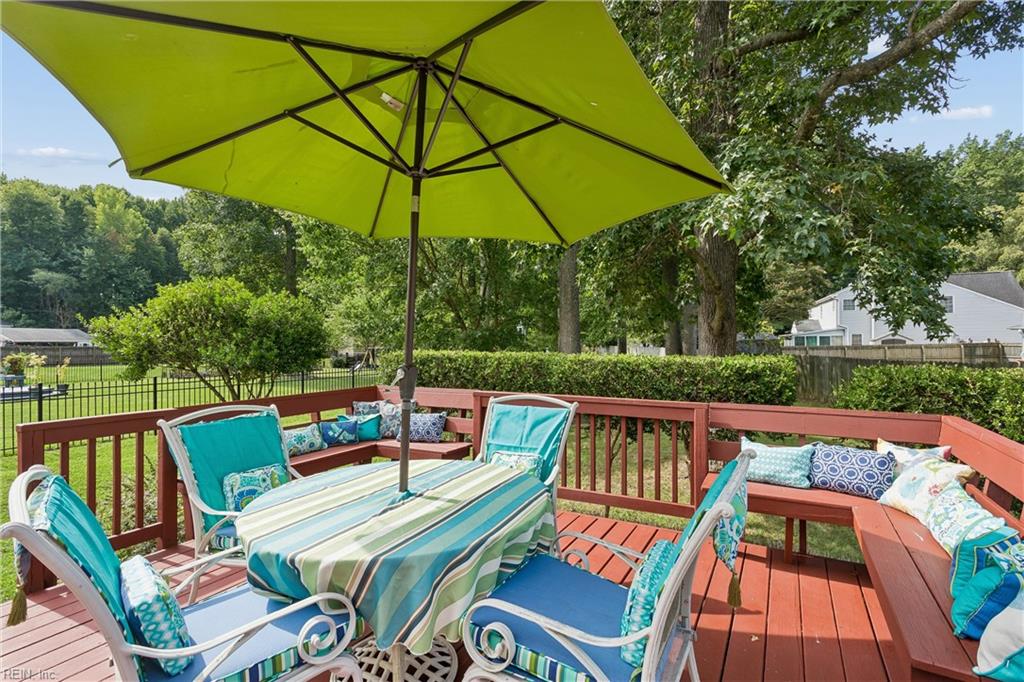 18 Thoroughbred Dr Property Photo 6