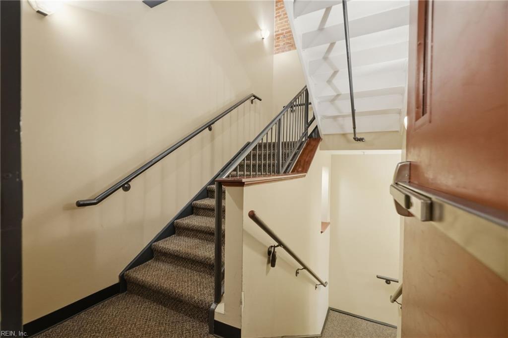 426 Granby St Property Photo 3