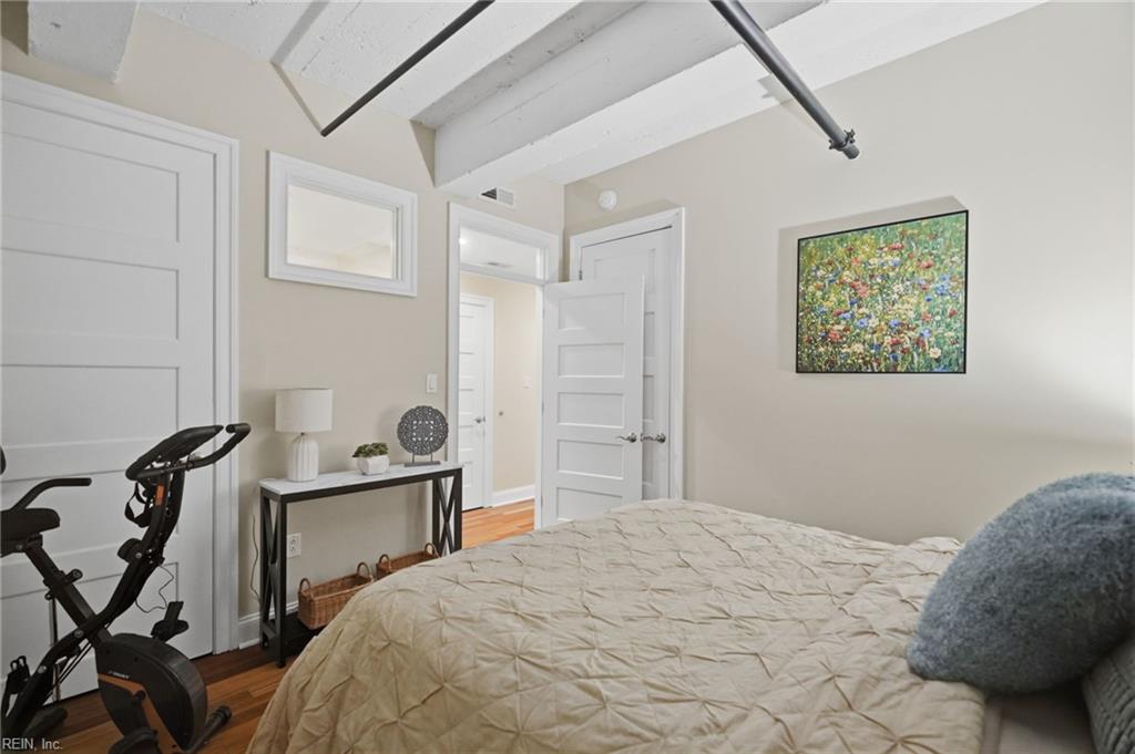 426 Granby St Property Photo 7