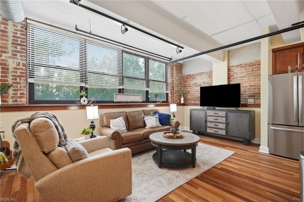 426 Granby St Property Photo 16