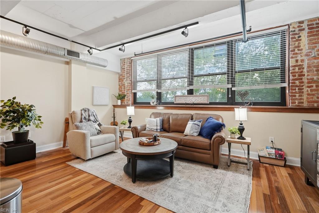 426 Granby St Property Photo 17