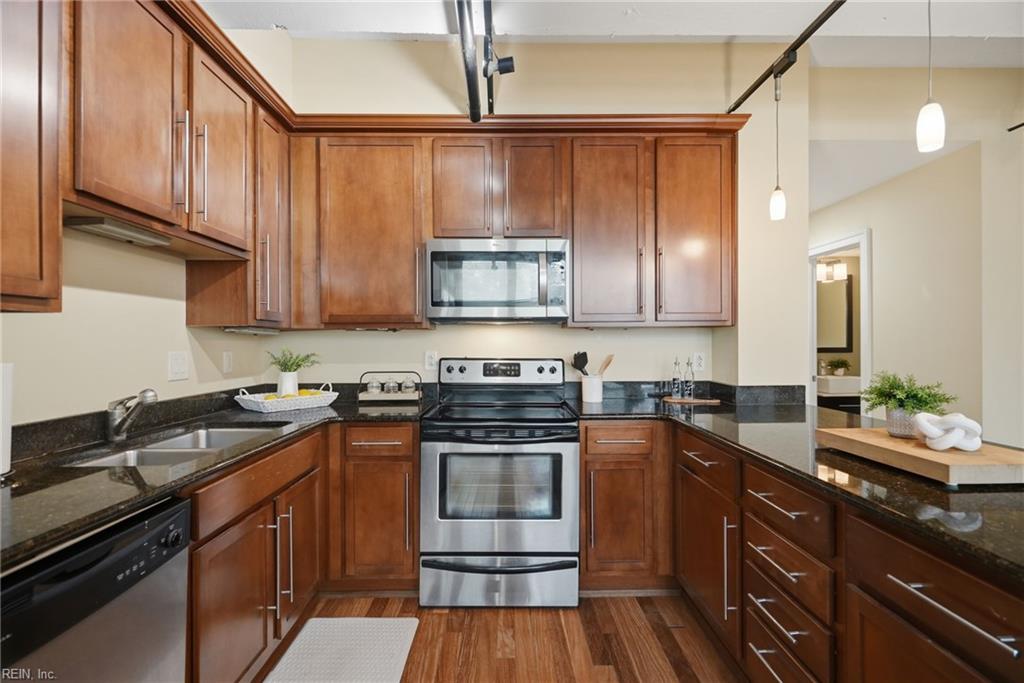 426 Granby St Property Photo 23
